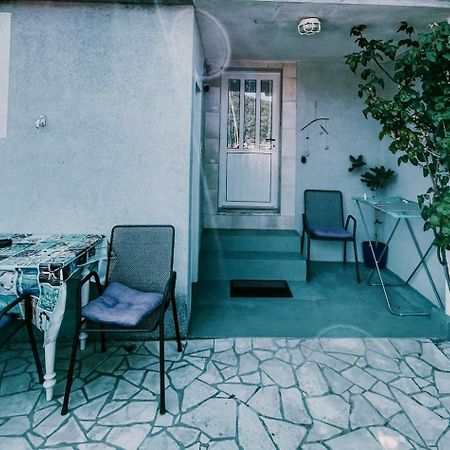 Guesthouse Porto Cres Buitenkant foto
