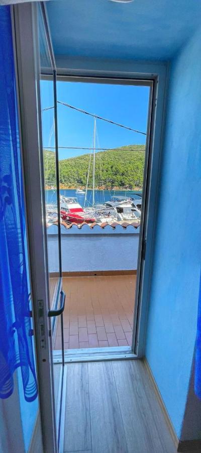 Guesthouse Porto Cres Buitenkant foto