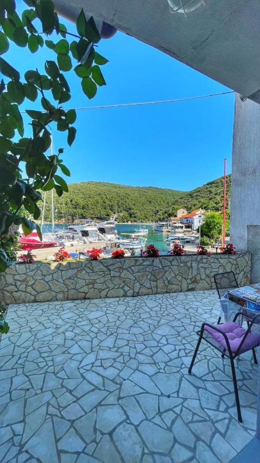 Guesthouse Porto Cres Buitenkant foto