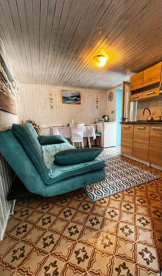 Guesthouse Porto Cres Buitenkant foto